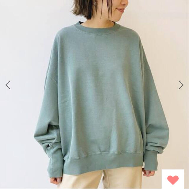 L'Appartement DEUXIEME CLASSE(アパルトモンドゥーズィエムクラス)のL'Appartement レミリーフOversize SweatグリーンA レディースのトップス(トレーナー/スウェット)の商品写真