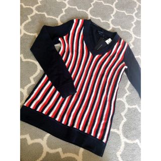 トミーヒルフィガー(TOMMY HILFIGER)のtommy 新品タグ付き　ニット セーター(ニット/セーター)