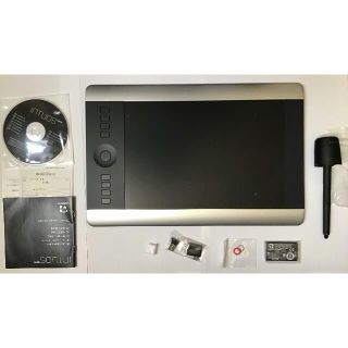 ワコム(Wacom)のwacom  Intuos Pro PTH651/S1(PC周辺機器)