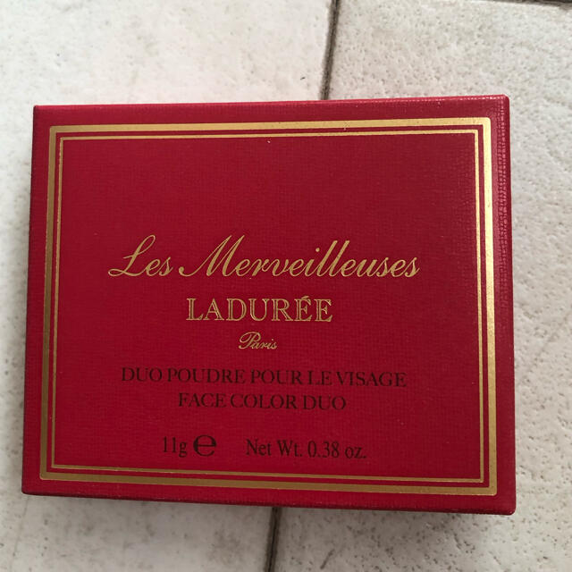 Les Merveilleuses LADUREE(レメルヴェイユーズラデュレ)のLADUREE ラデュレ　フェイスカラーパレット101 新品半額以下の コスメ/美容のベースメイク/化粧品(フェイスパウダー)の商品写真