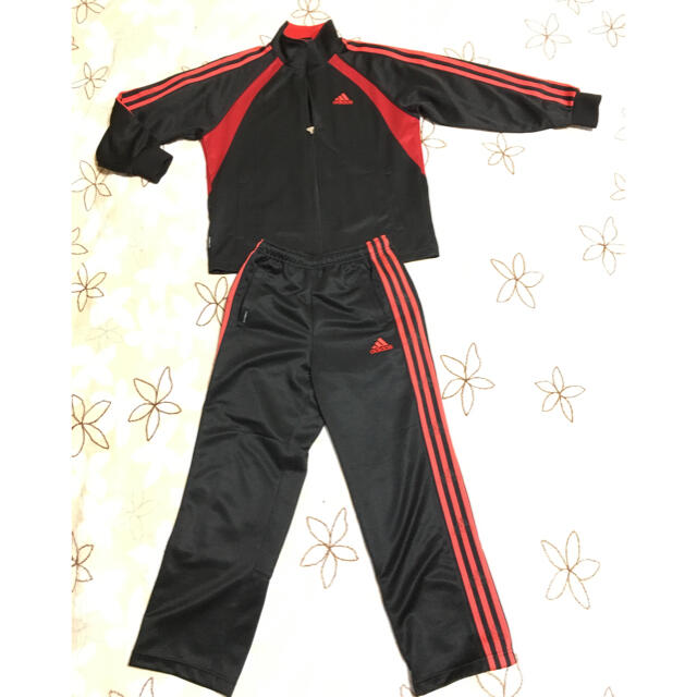 adidas(アディダス)のアディダスジャージ上下セット キッズ/ベビー/マタニティのキッズ服男の子用(90cm~)(その他)の商品写真