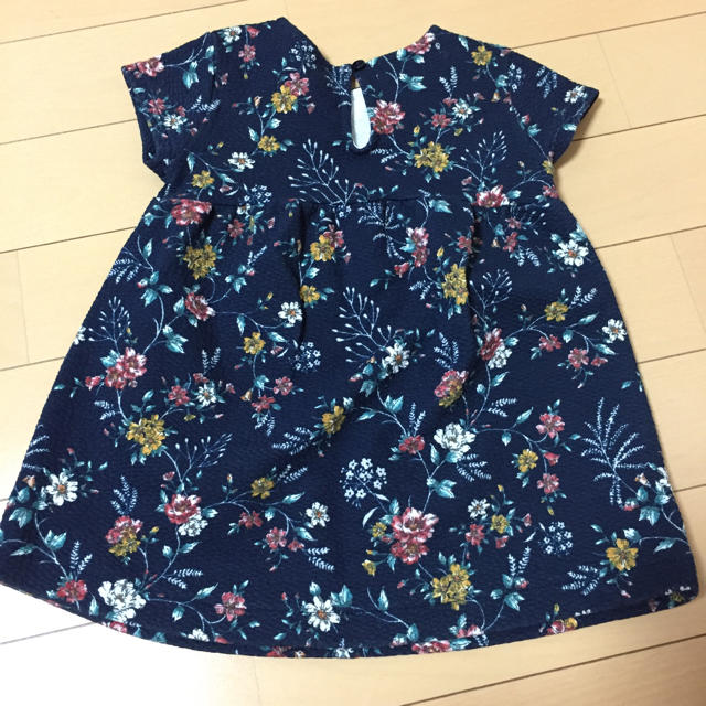 ZARA KIDS(ザラキッズ)のZARAベビーワンピース80㎝ キッズ/ベビー/マタニティのベビー服(~85cm)(ワンピース)の商品写真