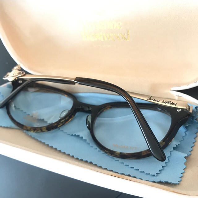 Vivienne Westwood(ヴィヴィアンウエストウッド)の新品未使用■3万■Vivienne Westwoodメガネフレーム レディースのファッション小物(サングラス/メガネ)の商品写真