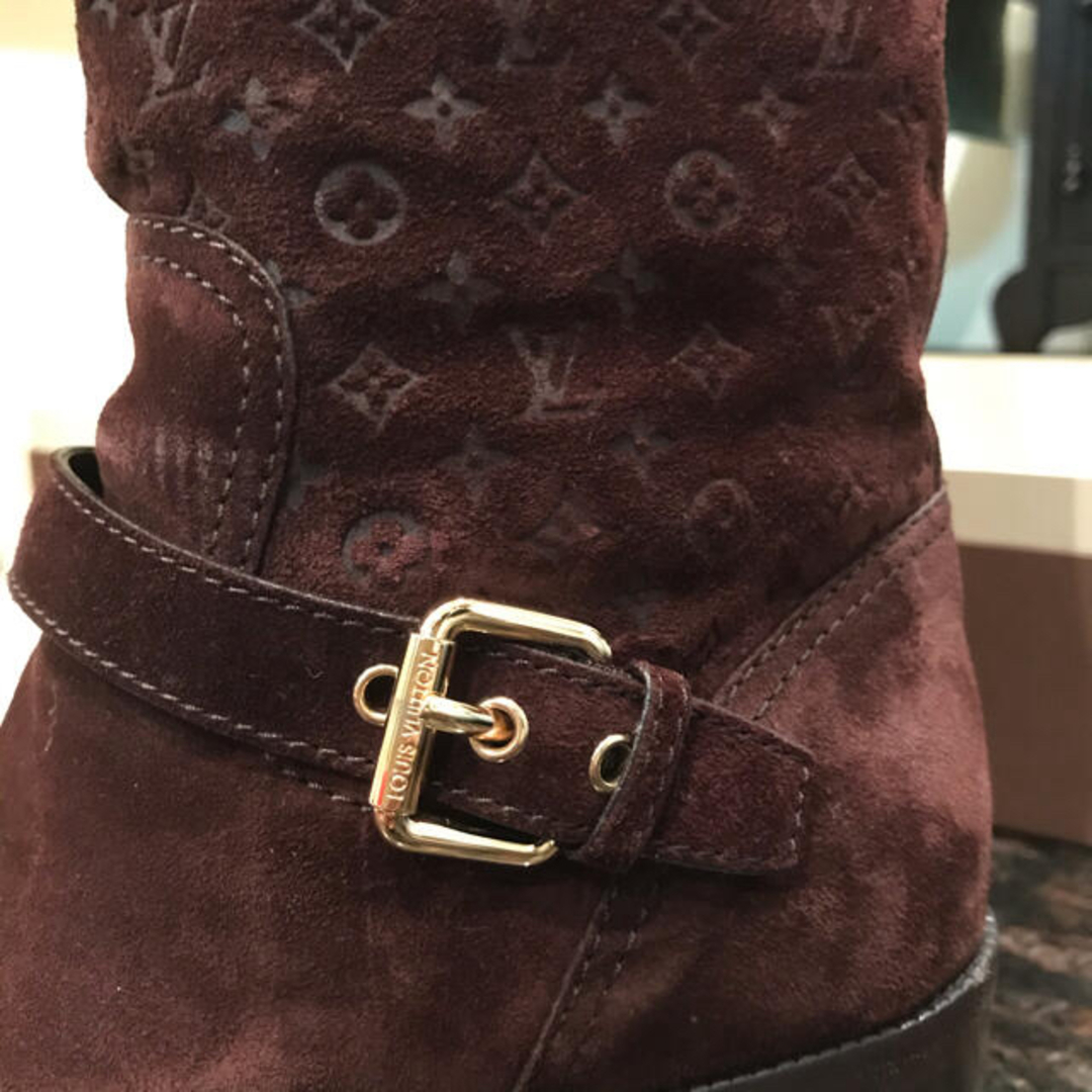 LOUIS VUITTON(ルイヴィトン)のLOUIS VUITTON ロングブーツ　モノグラム レディースの靴/シューズ(ブーツ)の商品写真