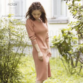 トッコ(tocco)の泉里香さん着用★大人気完売！！tocco ビジュー付きニットワンピース(ひざ丈ワンピース)