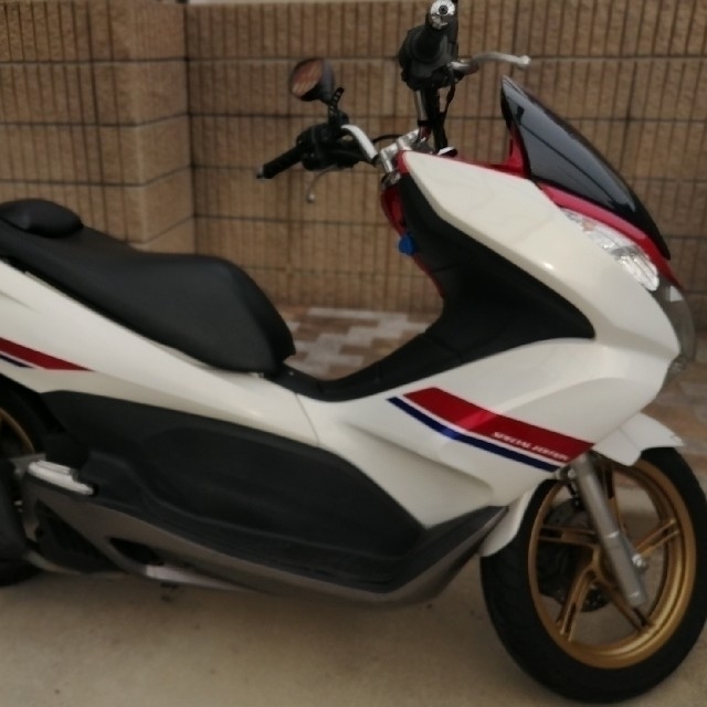 スクーター　125cc Honda　PCX 　JF28 スペシャルエディションバイク