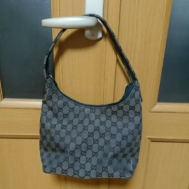 Gucci(グッチ)の確認用 レディースのバッグ(ショルダーバッグ)の商品写真