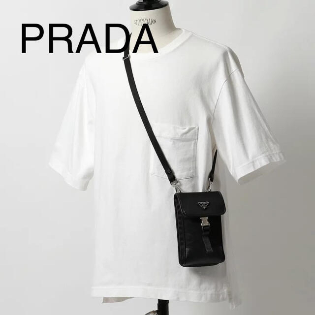 PRADA(プラダ)の新品PRADAショルダーストラップ付きナイロン×サフィアーノレザー携帯電話ケース メンズのバッグ(ショルダーバッグ)の商品写真