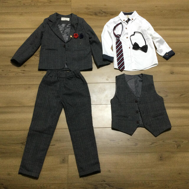 フォーマルスーツ 男の子 フォーマル卒園式 入学式 サイズ120cm キッズ/ベビー/マタニティのキッズ服男の子用(90cm~)(ドレス/フォーマル)の商品写真