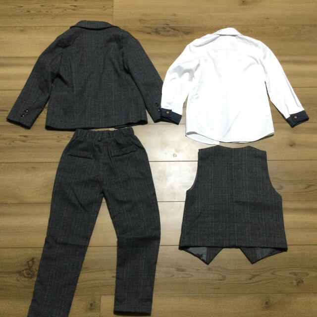 フォーマルスーツ 男の子 フォーマル卒園式 入学式 サイズ120cm キッズ/ベビー/マタニティのキッズ服男の子用(90cm~)(ドレス/フォーマル)の商品写真