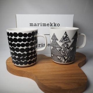 マリメッコ(marimekko)の【新品】marimekko　限定品クーシコッサ＆ラシィマット　マグ2個セット(食器)