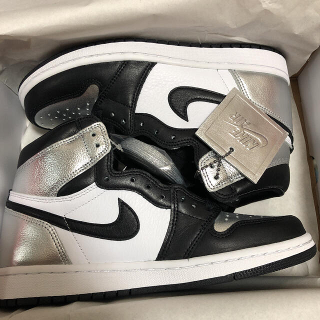 NIKE WMNS AIR JORDAN1 HIGH OG SILVER TOE