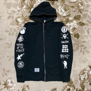 アベイシングエイプ(A BATHING APE)のAPE BAPE KAWS STUSSY STA コラボ　パーカー　L 黒(パーカー)