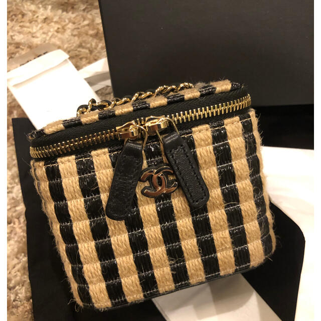 HERMES - 新品未使用.Chanel シャネル  チェ-バッグ　-今期