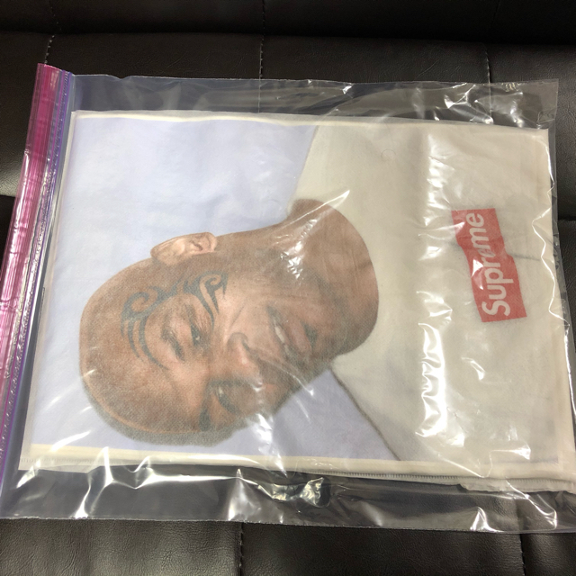 Supreme(シュプリーム)のSUPREME Tyson Tee マイクタイソン L ホワイト 国内正規 メンズのトップス(Tシャツ/カットソー(半袖/袖なし))の商品写真