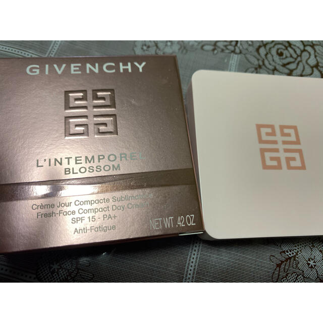 ランタンポレル  ブロッサム  クリーム  コンパクト  GIVENCHY