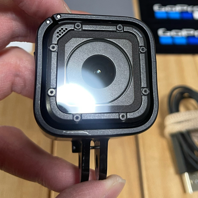 GoPro(ゴープロ)のgopro session 4 撮影回数５回 スマホ/家電/カメラのカメラ(ビデオカメラ)の商品写真