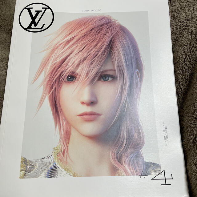 LOUIS VUITTON(ルイヴィトン)の※非売品　ルイヴィトン✖️カタログ　FF13コラボ エンタメ/ホビーの雑誌(ファッション)の商品写真