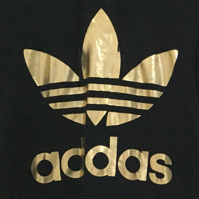 adidasパーカー黒金 期間限定値下げ♡ 1