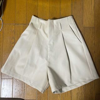 イング(INGNI)の新品未使用　イング　フェイクレザーパンツ(ショートパンツ)