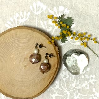 シェルボールピアス*atelier chibi(ピアス)