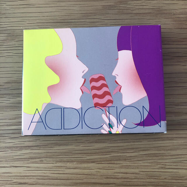 ADDICTION(アディクション)のADDICTION アディクションコンパクトケース コスメ/美容のメイク道具/ケアグッズ(ボトル・ケース・携帯小物)の商品写真