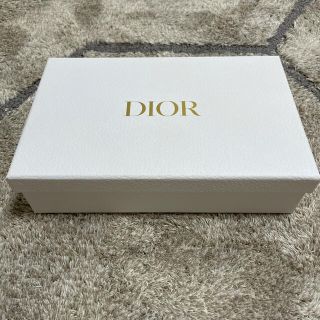 クリスチャンディオール(Christian Dior)のDIOR ディオール　箱　ボックス　ホワイト(ショップ袋)