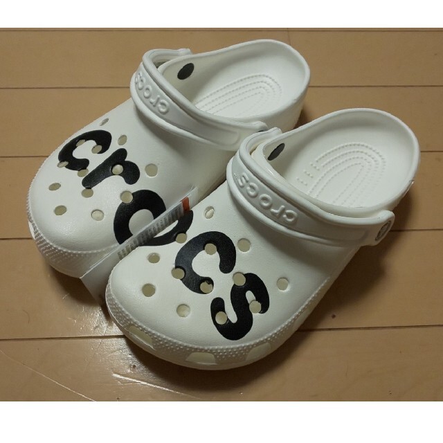 crocs(クロックス)のcrocs サンダル 白 26 メンズの靴/シューズ(サンダル)の商品写真