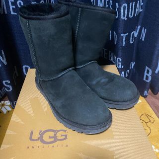 希少!!】 □大人気□UGG□ムートンブーツ□新品未使用□ネイビー