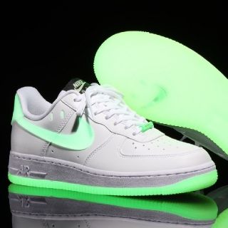 ナイキ(NIKE)の☺25cm★NIKE WMNS AIR FORCE 1 '07 LX WHITE(スニーカー)