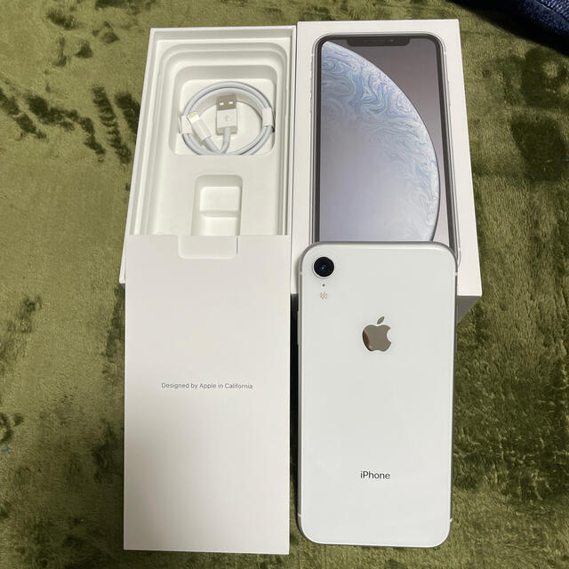 iPhone XR White 64 GB SIMフリー 展示品 売り切れ必至！ 51.0%OFF www ...