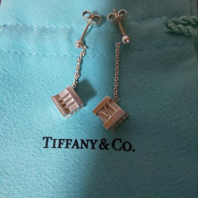 【美品】Tiffany ティファニー　アトラス　キューブピアス　シルバー