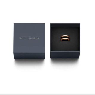 ダニエルウェリントン(Daniel Wellington)のダニエル　ウェリントン　指輪　リング💍(リング(指輪))