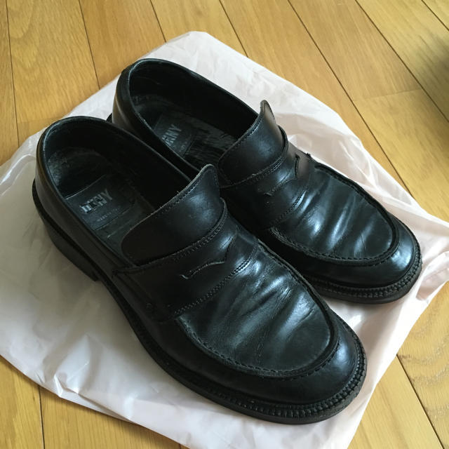 DKNY(ダナキャランニューヨーク)のDKNY 黒ローファー レディースの靴/シューズ(ローファー/革靴)の商品写真