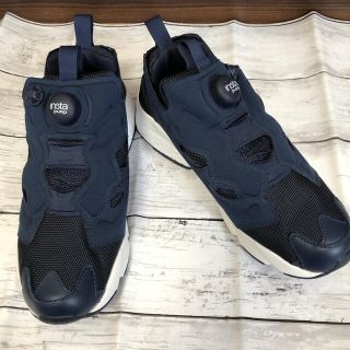 リーボック(Reebok)のリーボック  ポンプフューリー  ネイビー　美品　23.5(スニーカー)