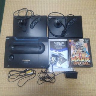 ネオジオ(NEOGEO)のネオジオ本体　コントローラー二個　箱無し＋餓狼伝説スペシャル(家庭用ゲーム機本体)