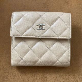 シャネル(CHANEL)のシャネル　マトラッセ　二つ折り財布(財布)