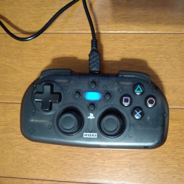 PlayStation4(プレイステーション4)のHORI ワイヤレスコントローラーライト　PS4 エンタメ/ホビーのゲームソフト/ゲーム機本体(その他)の商品写真