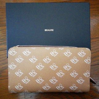 ビューレ(Beaure)のBEAURE  ビューレ　モノグラム　長財布　新品同様(財布)