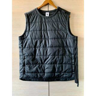 ナイキ(NIKE)のNikeLAB ESSENTIALS VEST BLACK M(ダウンベスト)