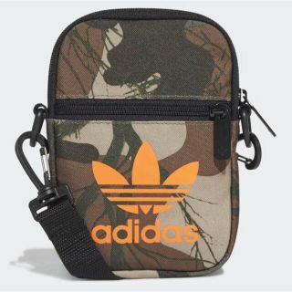 アディダス(adidas)の【adidas originals】たくさん専用新品迷彩ショルダーBAG(ショルダーバッグ)