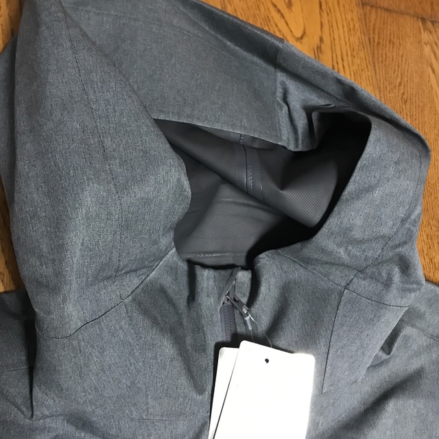 UNIQLO(ユニクロ)のユニクロ ブロックテックパーカ メンズのジャケット/アウター(マウンテンパーカー)の商品写真