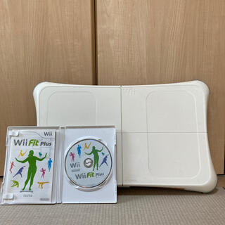 ウィー(Wii)の【運動不足解消】Wii Fitバランスボード &Wii Fit Plusセット(家庭用ゲーム機本体)