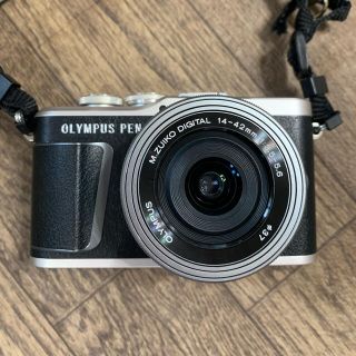 オリンパス(OLYMPUS)のレンズ付きOLYMPUS ミラーレス一眼　E-PL9 BLACK(ミラーレス一眼)