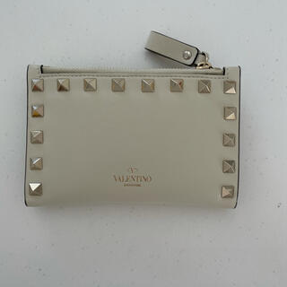 ヴァレンティノ(VALENTINO)のヴァレンティノ　ロックスタッズ コインパース＆カードケース (財布)