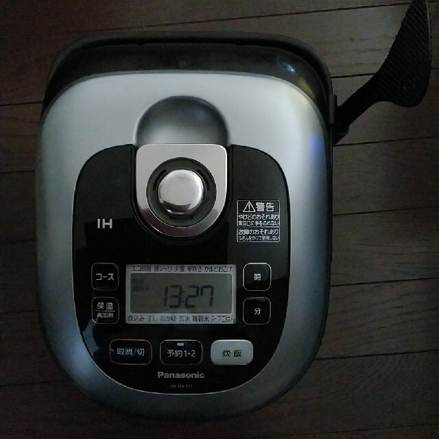 【送料無料】パナソニック　炊飯器　5.5合 スマホ/家電/カメラの調理家電(炊飯器)の商品写真