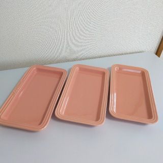 ルクルーゼ(LE CREUSET)の【りくたろう様専用】ル・クルーゼ♡レクタンギュラープレート (食器)