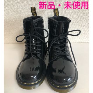 ドクターマーチン(Dr.Martens)の【新品・未使用・レア】ドクターマーチン　キッズ　エナメル8ホールブーツ(ブーツ)