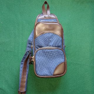 美品‼️ David Hicks デビットヒックスのボディバッグ ネイビー