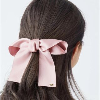 アンクルージュ(Ank Rouge)のAnk Rouge☆最新☆新品☆ロゴチャーム☆リボンバレッタ☆ピンク☆(バレッタ/ヘアクリップ)